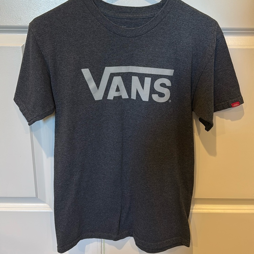 Vans gray tshirt